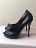 Alexander McQueen Skull Peep Toe Pumps - Dyva's Closet