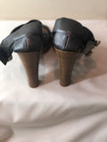 Chloé Open Sandals in Metallic Grey - Dyva's Closet