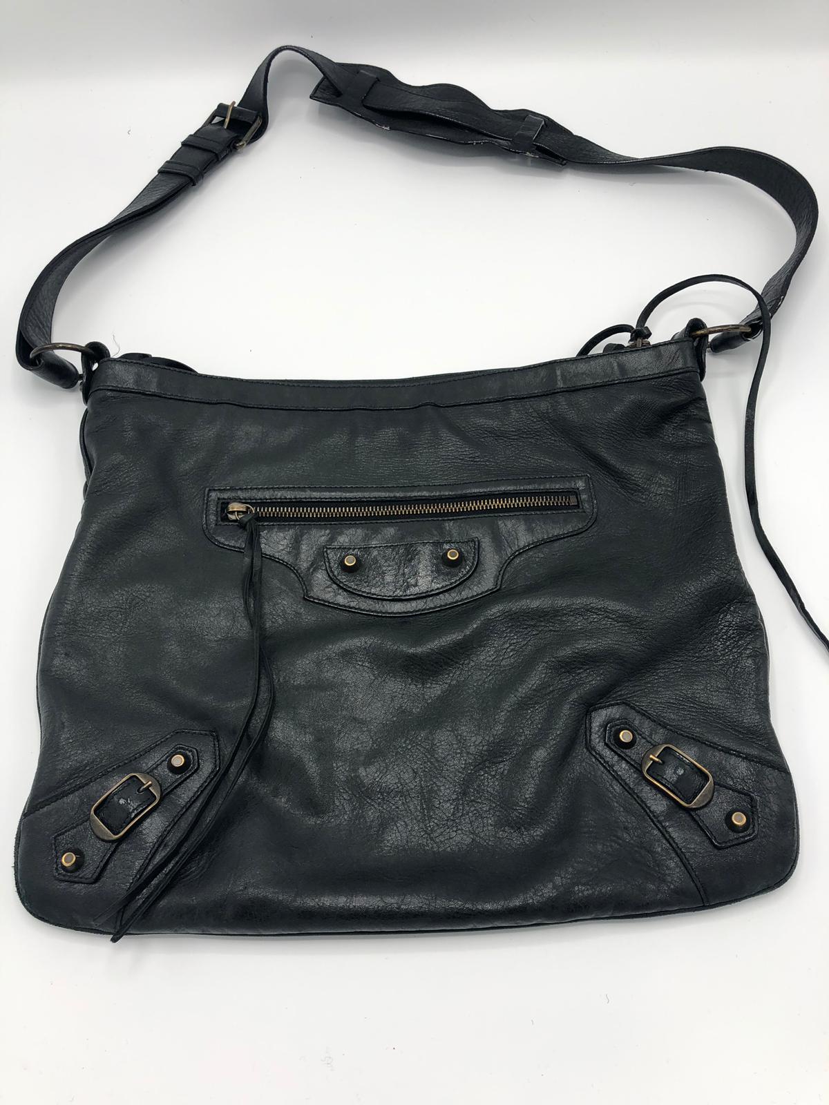 VINTAGE BALENCIAGA HANDBAG POUCH BESACE BANDOULIERE MESSENGER BAG Black  Leather ref.650164 - Joli Closet