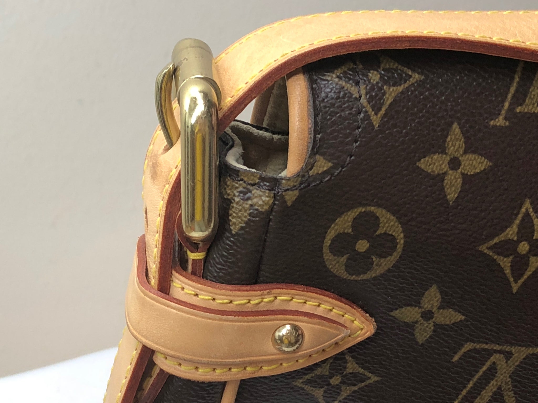 Louis Vuitton Hudson Handbag Monogram Canvas GM at 1stDibs