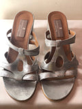 Clorinda Antinori Silver Sandals - Dyva's Closet