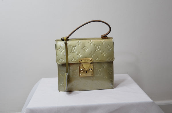 Patent leather handbag Louis Vuitton Gold in Patent leather - 24601609