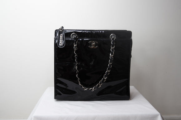 Chanel Patent Leather Vintage Box Bag – Dyva's Closet
