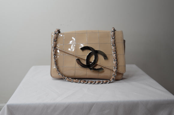 Chanel Patent Pink Small Handbag / Wristlet - Dyva's Closet