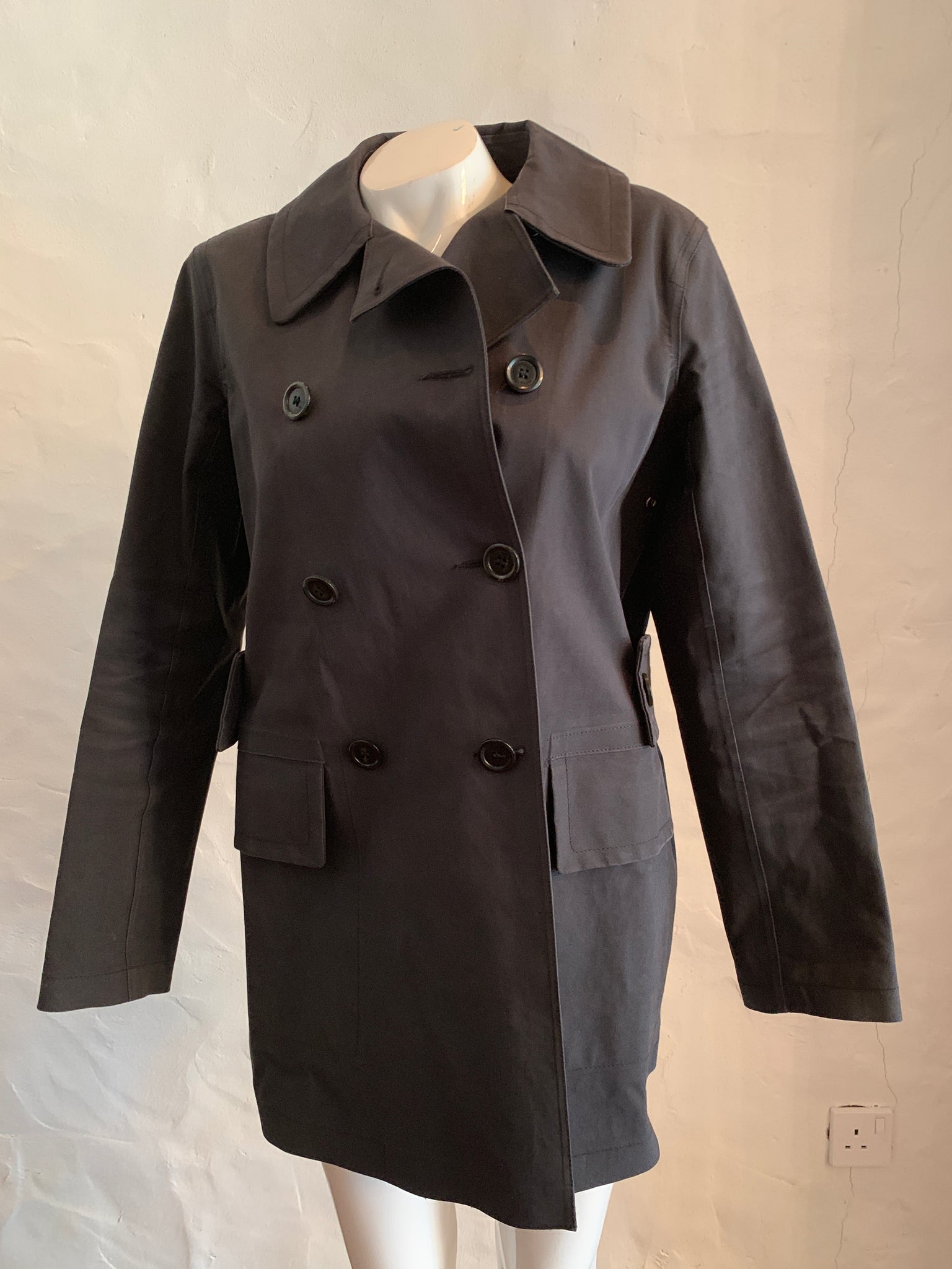 LOUIS VUITTON Mackintosh Raincoat in Beige Cotton Size 42 at